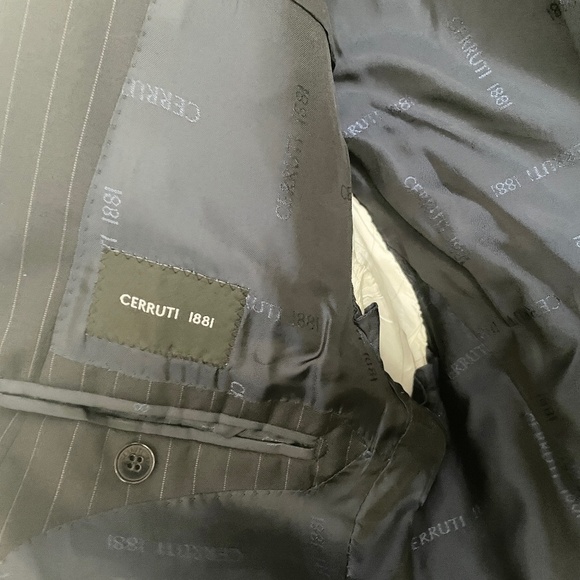 Cerruti 1881 Men’s Blazer Pinstripe Dark Navy Blue 2 buttons 100% wool Sz 50 - Picture 5 of 7